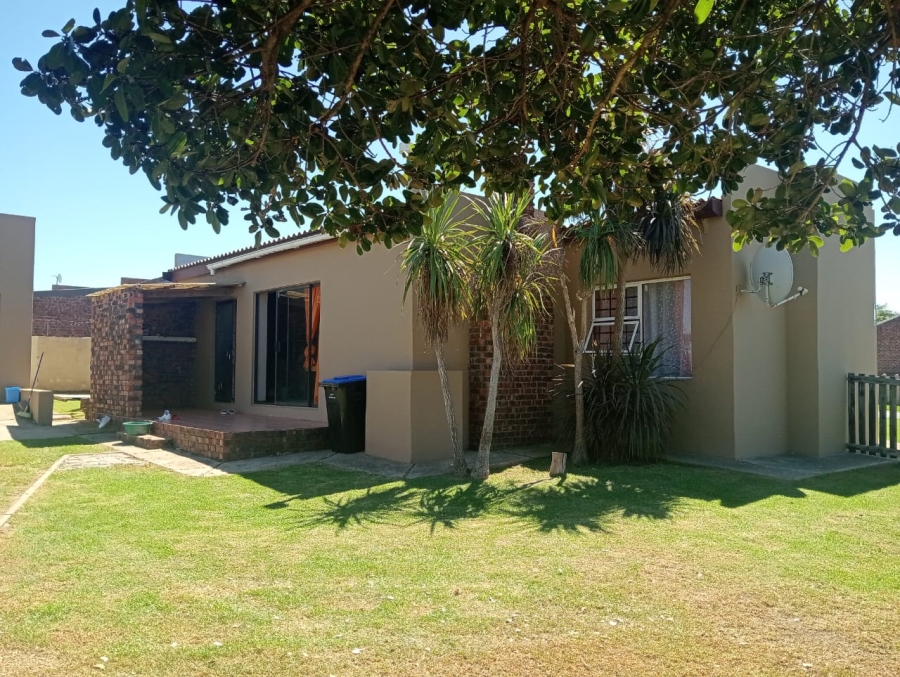 3 Bedroom Property for Sale in Wavecrest Eastern Cape